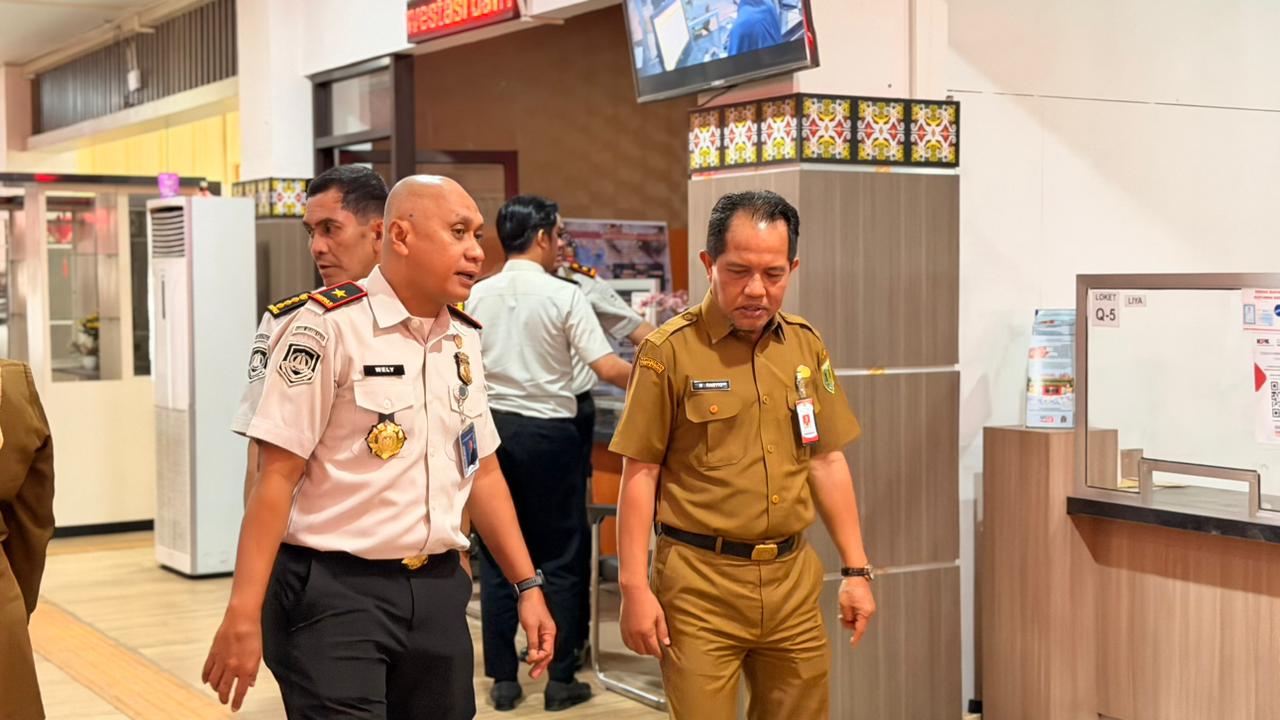 kunjungan dari Kepala kantor wilayah Imigrasi kalimantan selatan dan kepala kantor imigrasi balangan ke Mall Pelayanan Publik (MPP) Tabalong